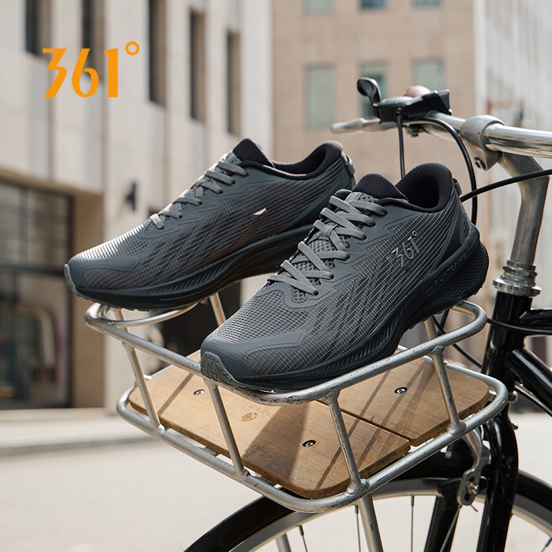 361 度エアウィング 5.0 男性ランニングシューズ耐久性 - Air Cushion Jogger Shoes Men のレビューと価格